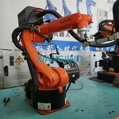 KUKR 20 R3100はパレットで運搬し、溶接のためにKUKAのロボットを使用した