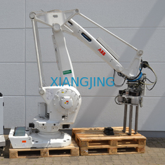 パレット ペイロード180 Kg Palletizerのロボット工業用ロボットが付いているIRB 660使用されたABBのロボット