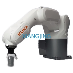 6軸線はロボットを扱うためにKUKA Agilus KR 4のR600ロボット腕を使用した