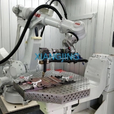 パッキングのロボットのための使用されたABB 6の軸線の産業ロボティック腕IRB2600